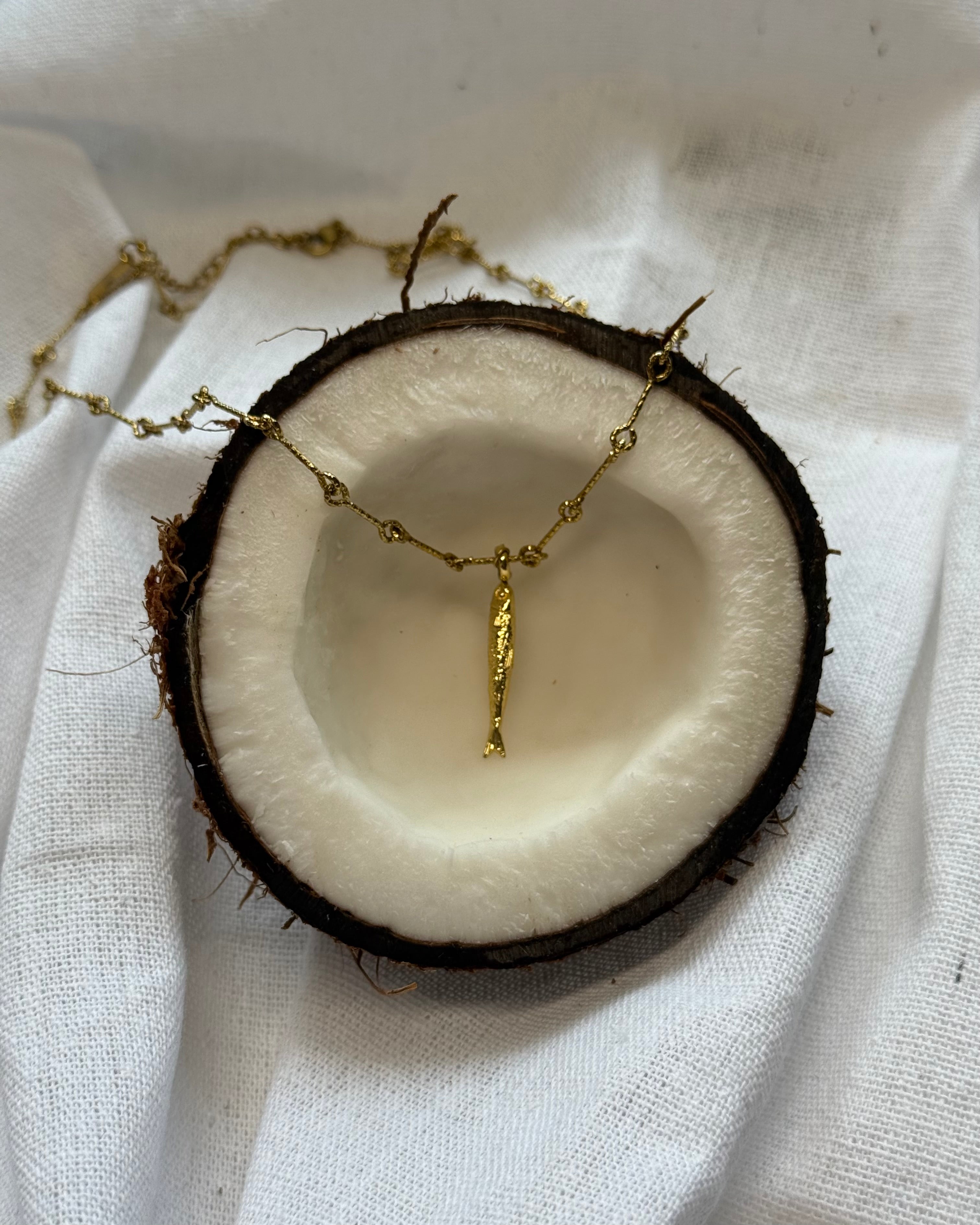 EL PECECILLO NECKLACE