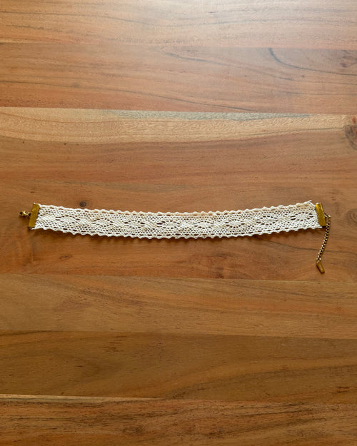 ADÉLA CHOKER
