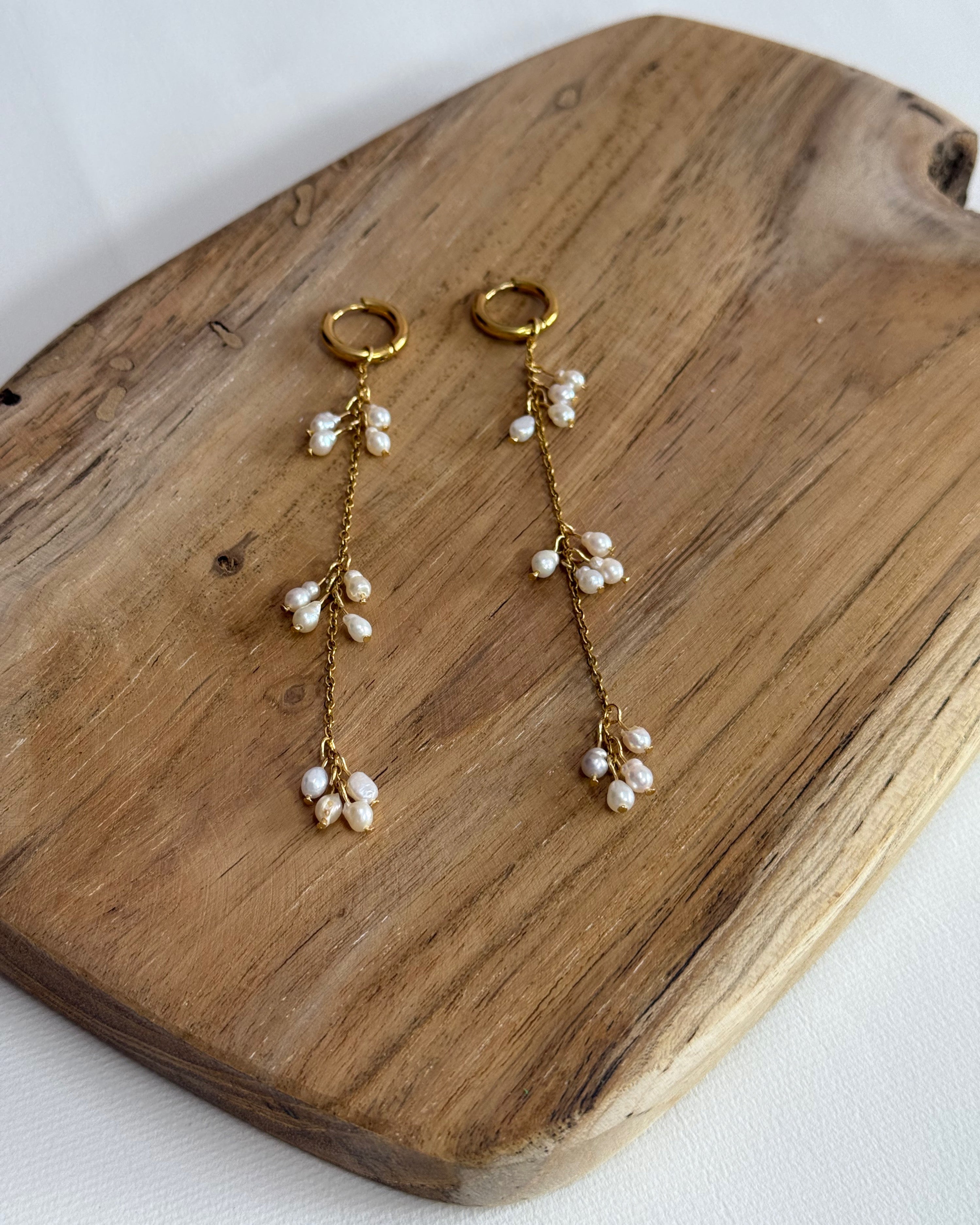 PEARL LINE EARRINGS