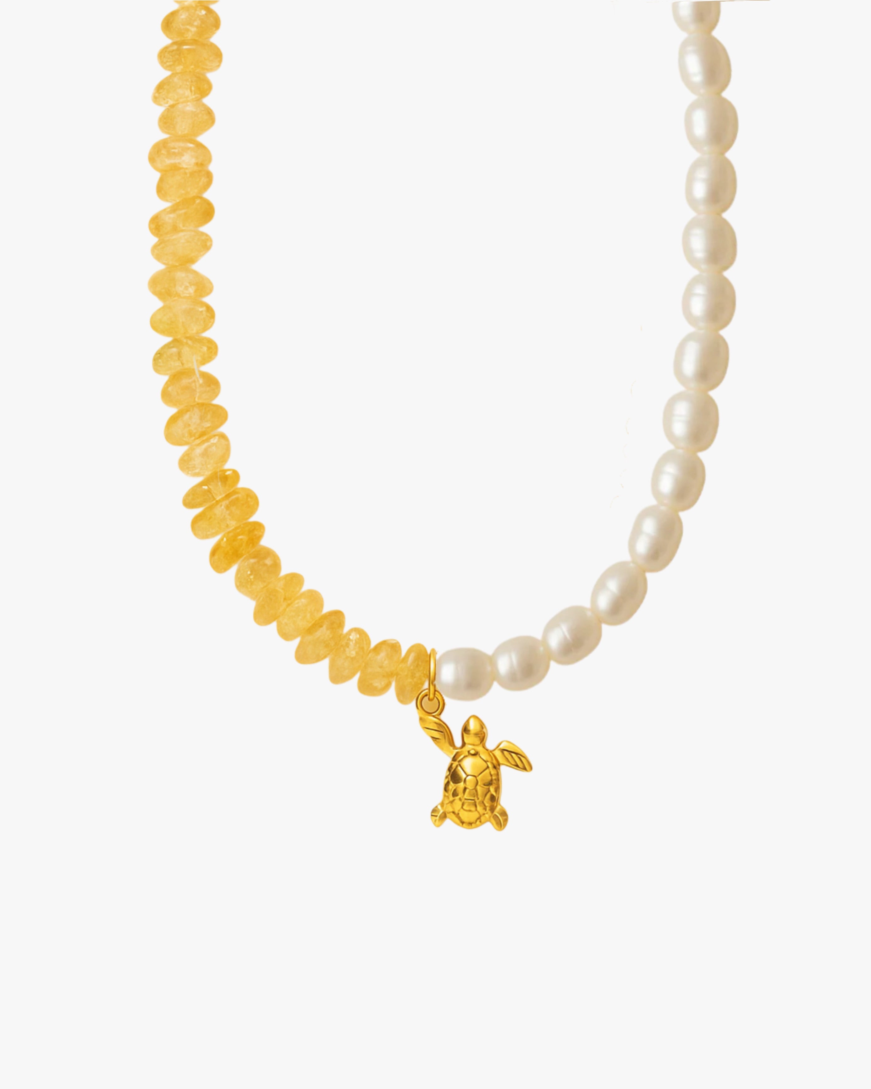 CRITIC PEARL NECKLACE