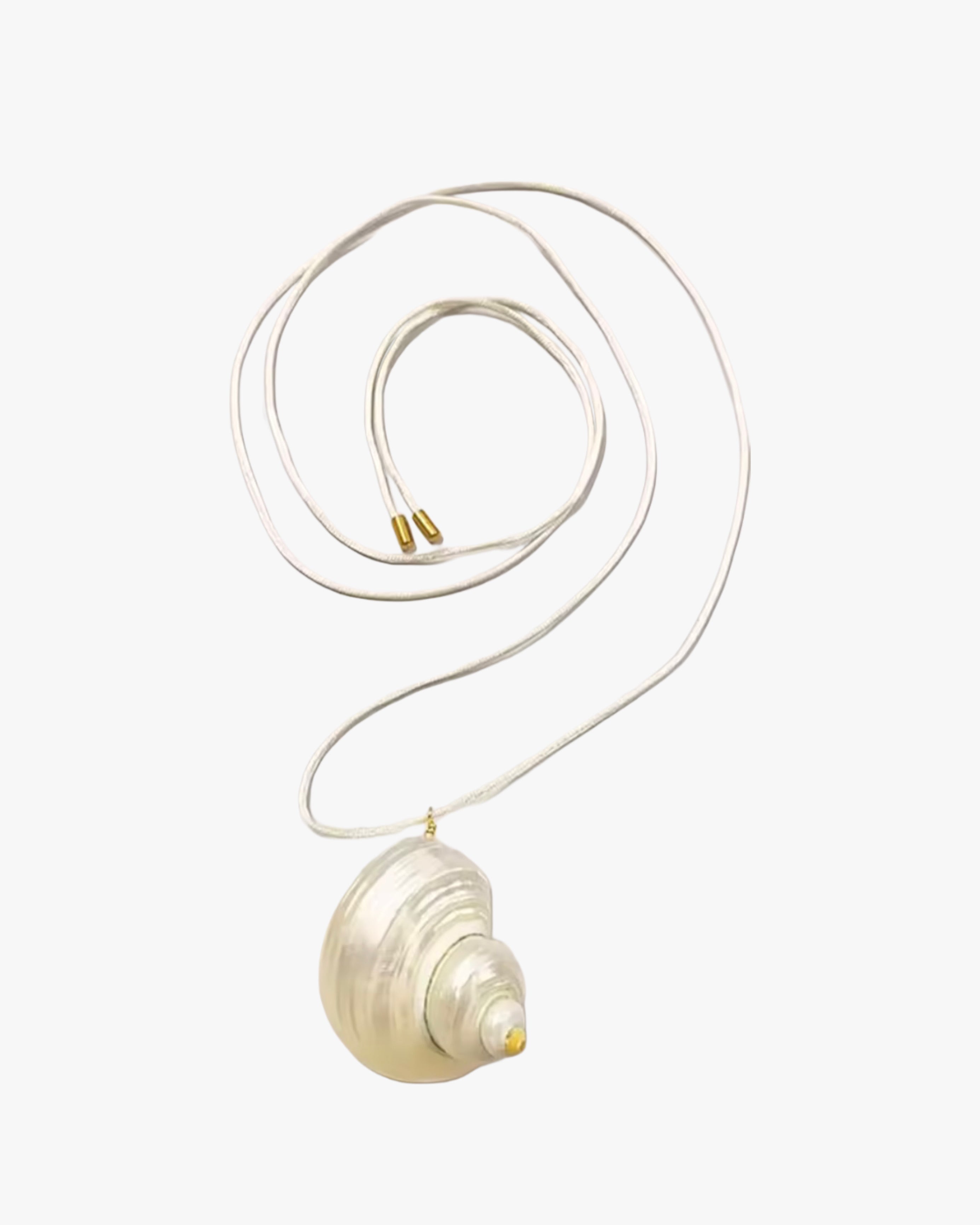 LA CONCHA NECKLACE